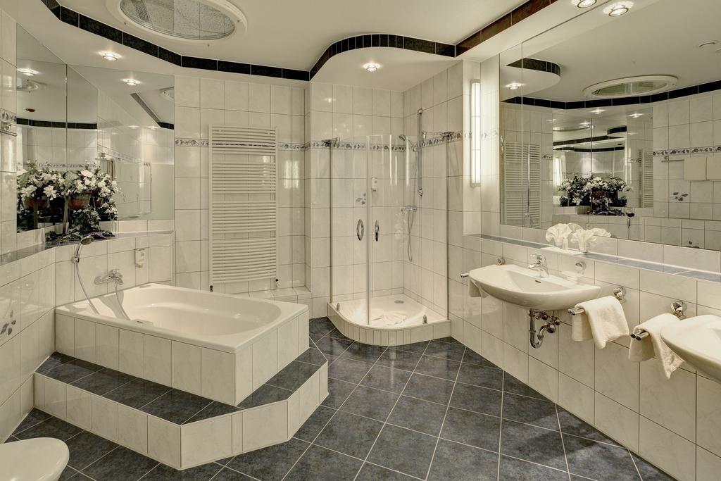 קאסל Hotel La Strada מראה חיצוני תמונה