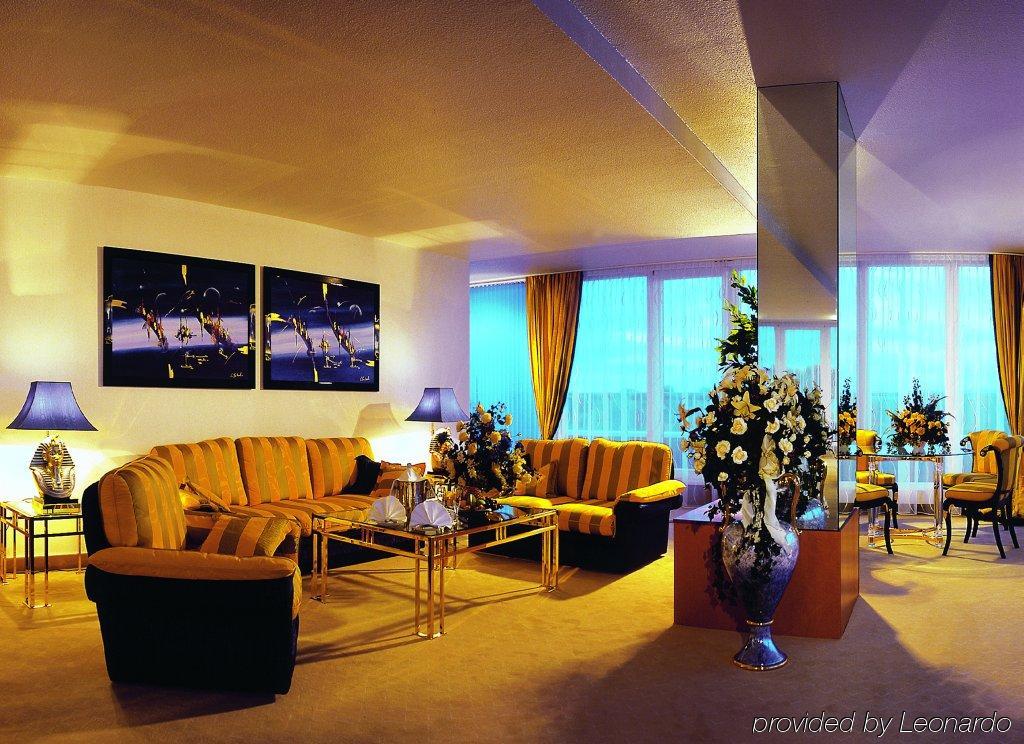 קאסל Hotel La Strada מראה פנימי תמונה