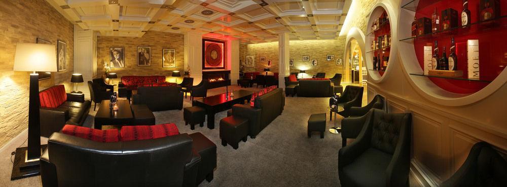 קאסל Hotel La Strada מראה חיצוני תמונה