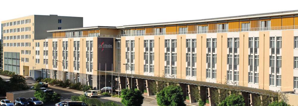 קאסל Hotel La Strada מראה חיצוני תמונה