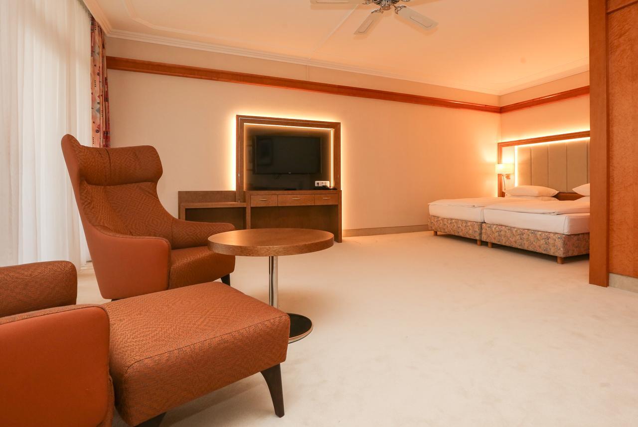 קאסל Hotel La Strada מראה חיצוני תמונה