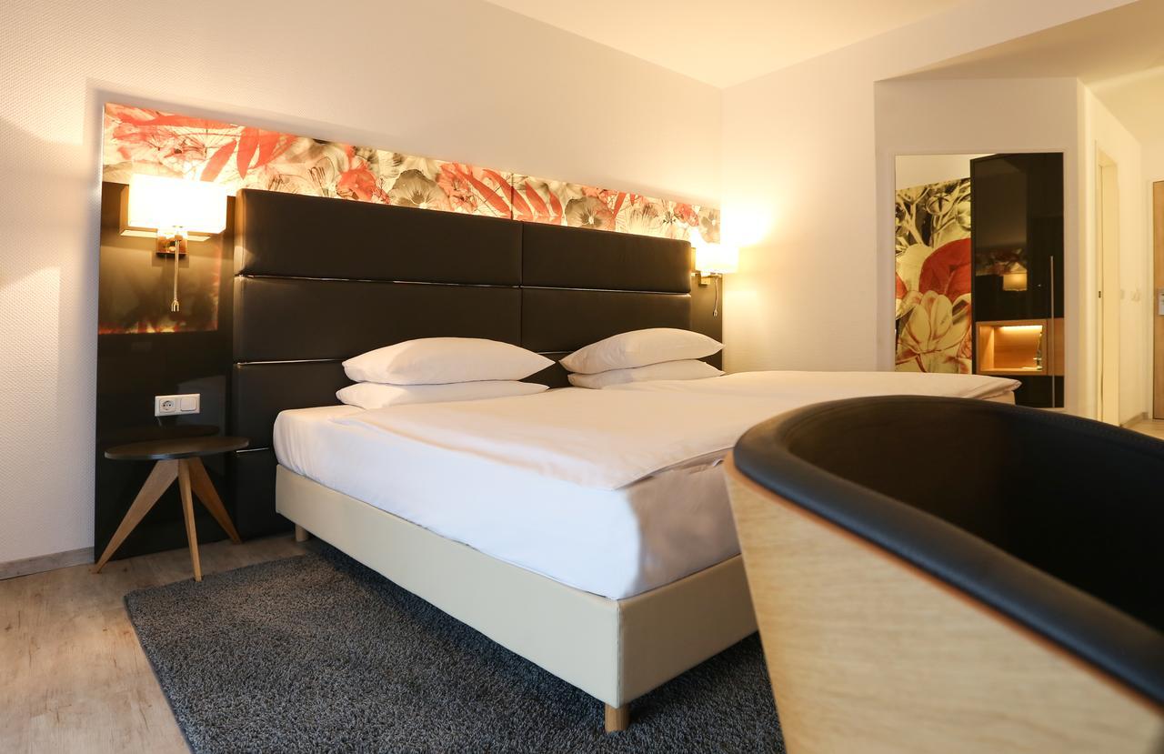 קאסל Hotel La Strada מראה חיצוני תמונה